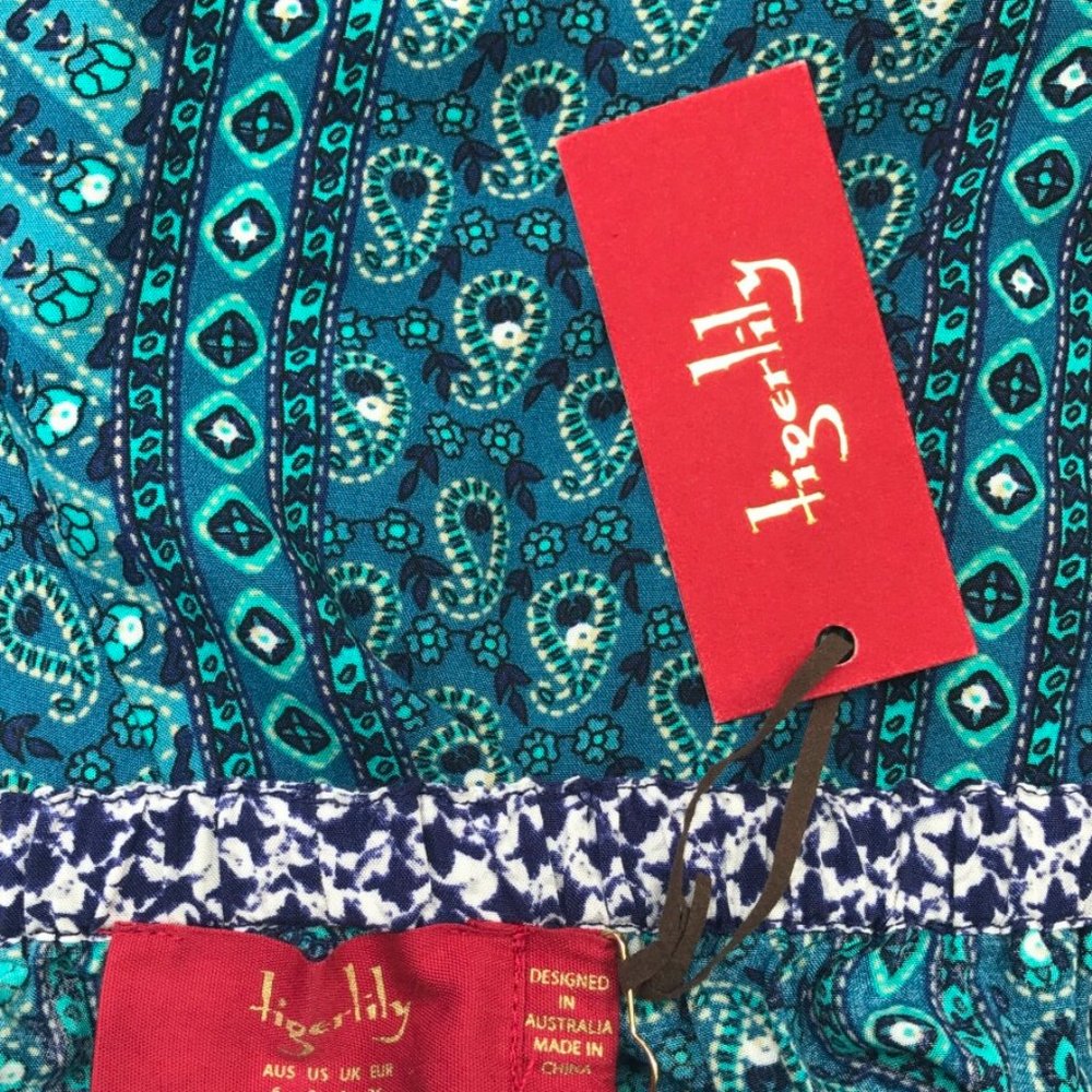 TIGERLILY Byala Turquoise Cross Back Romper Onesie Playsuit NWT - Picture 4 of 5